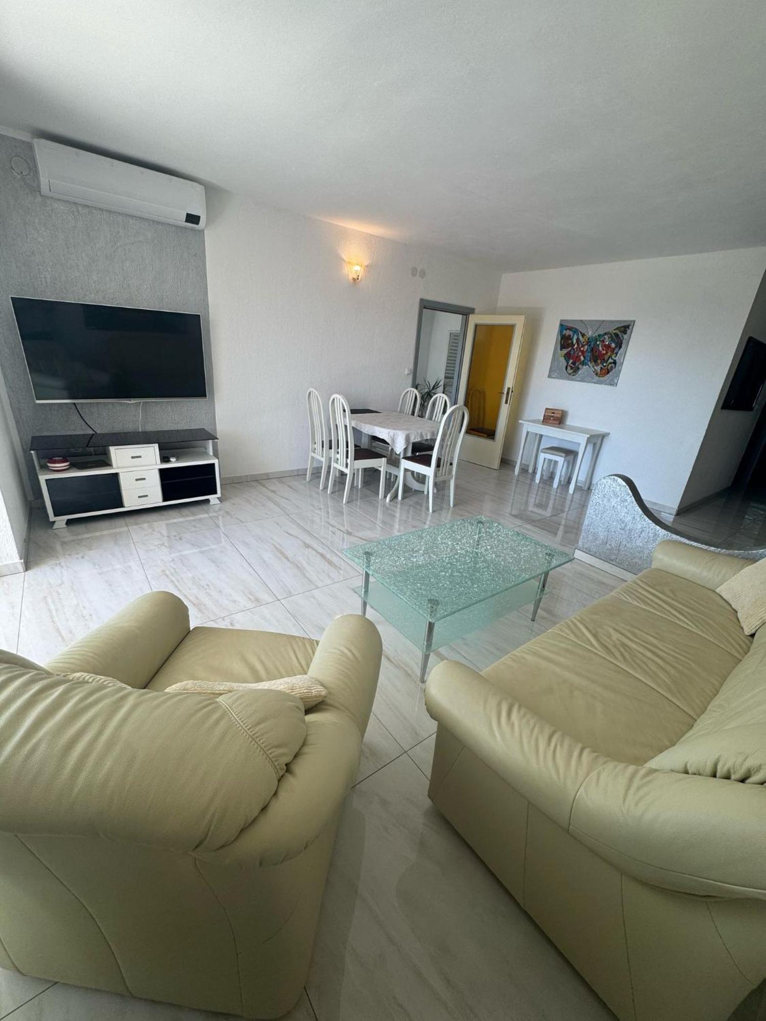 Apartman Kartec 크르크 외부 사진