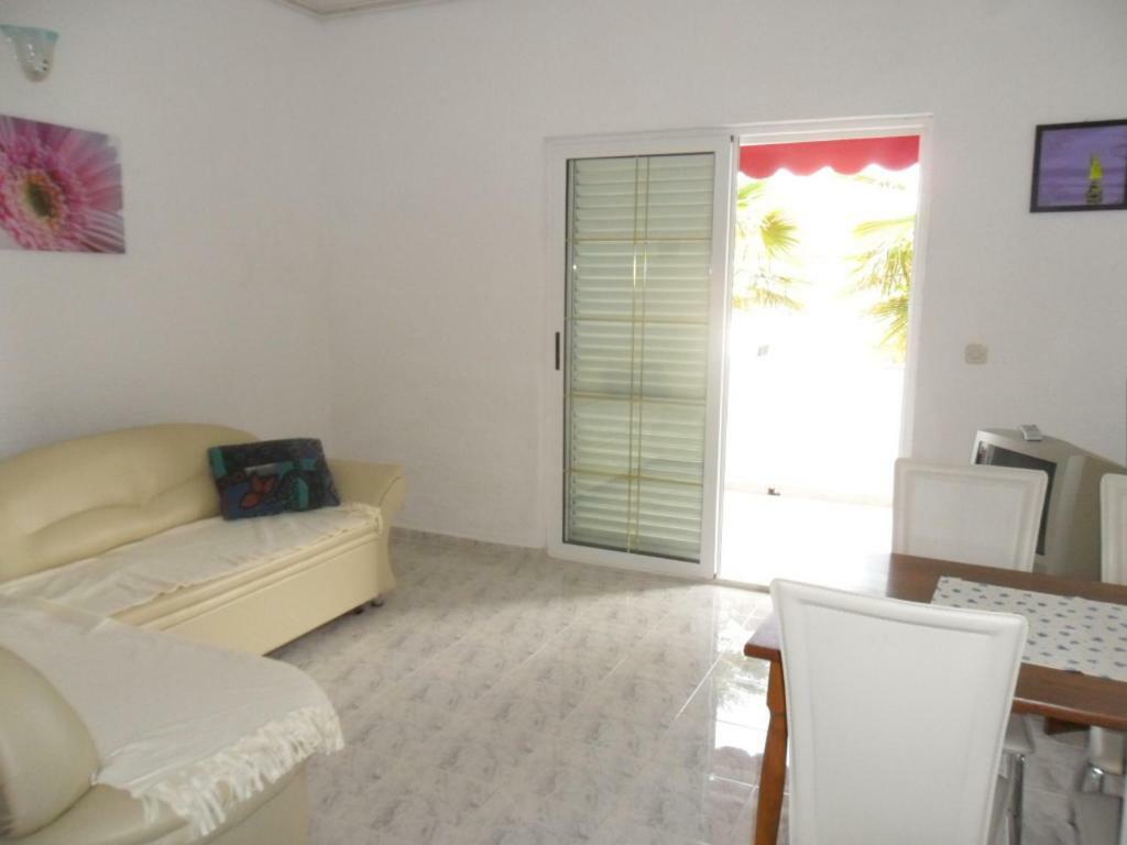 Apartman Kartec 크르크 외부 사진